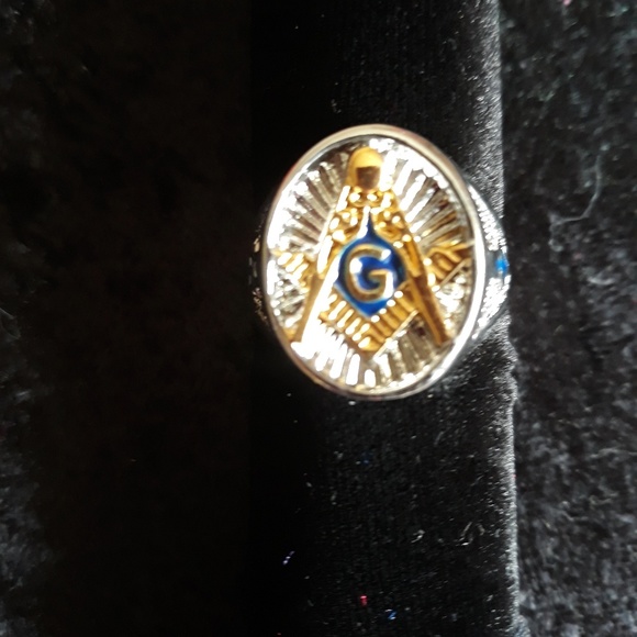 MASON'S  RING - Picture 4 of 4